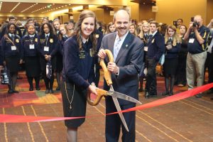 2016 Ribbon Cutting at Expo